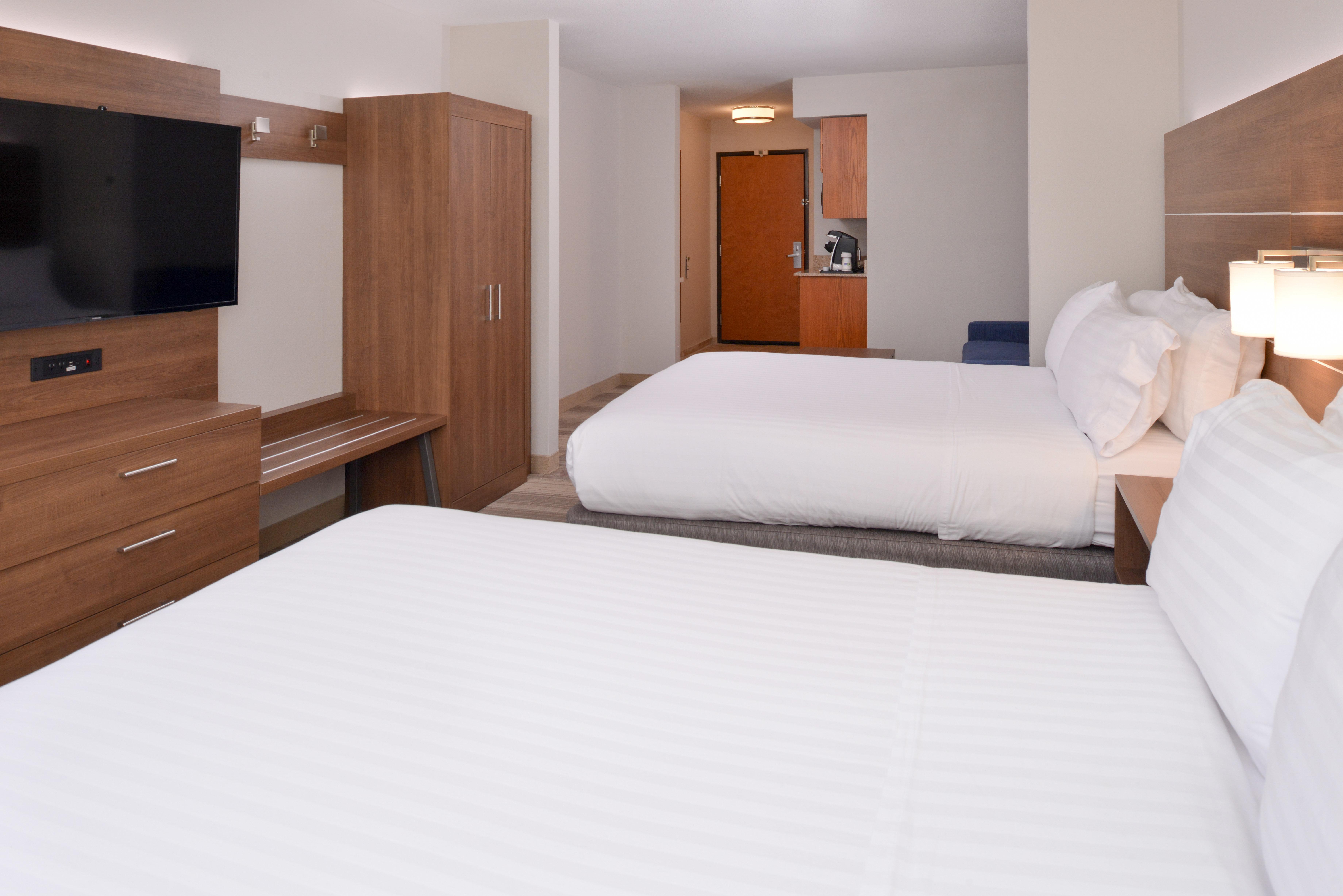 Holiday Inn Express Mineral Wells By Ihg Parkersburg Exterior photo