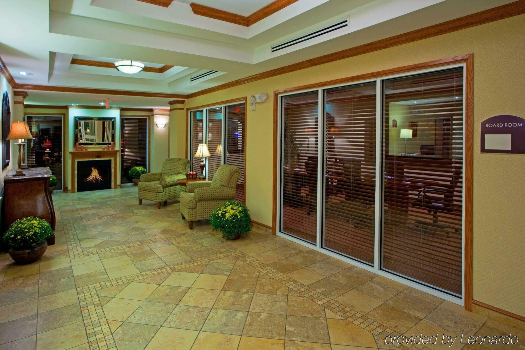 Holiday Inn Express Mineral Wells By Ihg Parkersburg Exterior photo