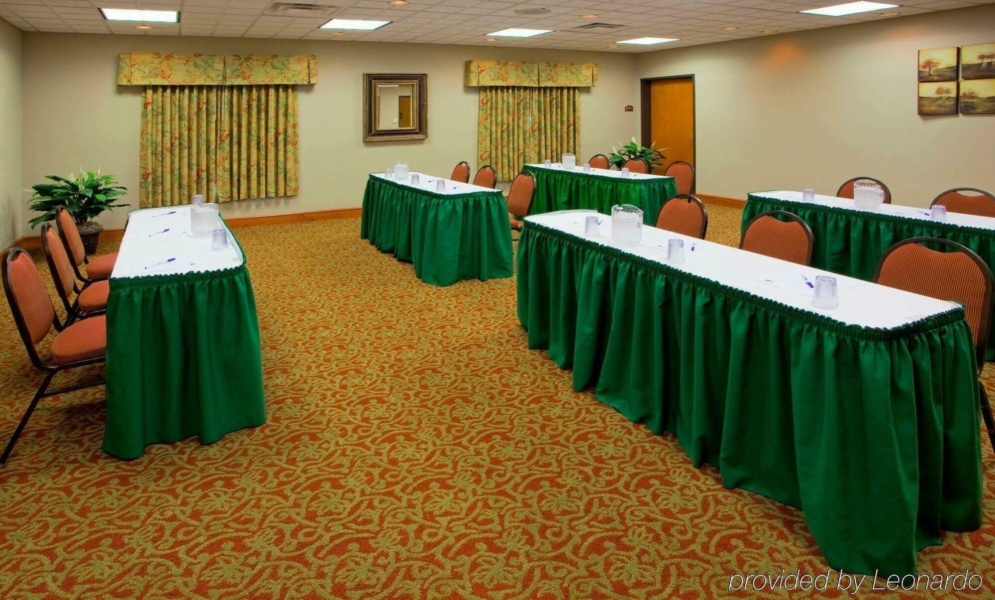 Holiday Inn Express Mineral Wells By Ihg Parkersburg Exterior photo